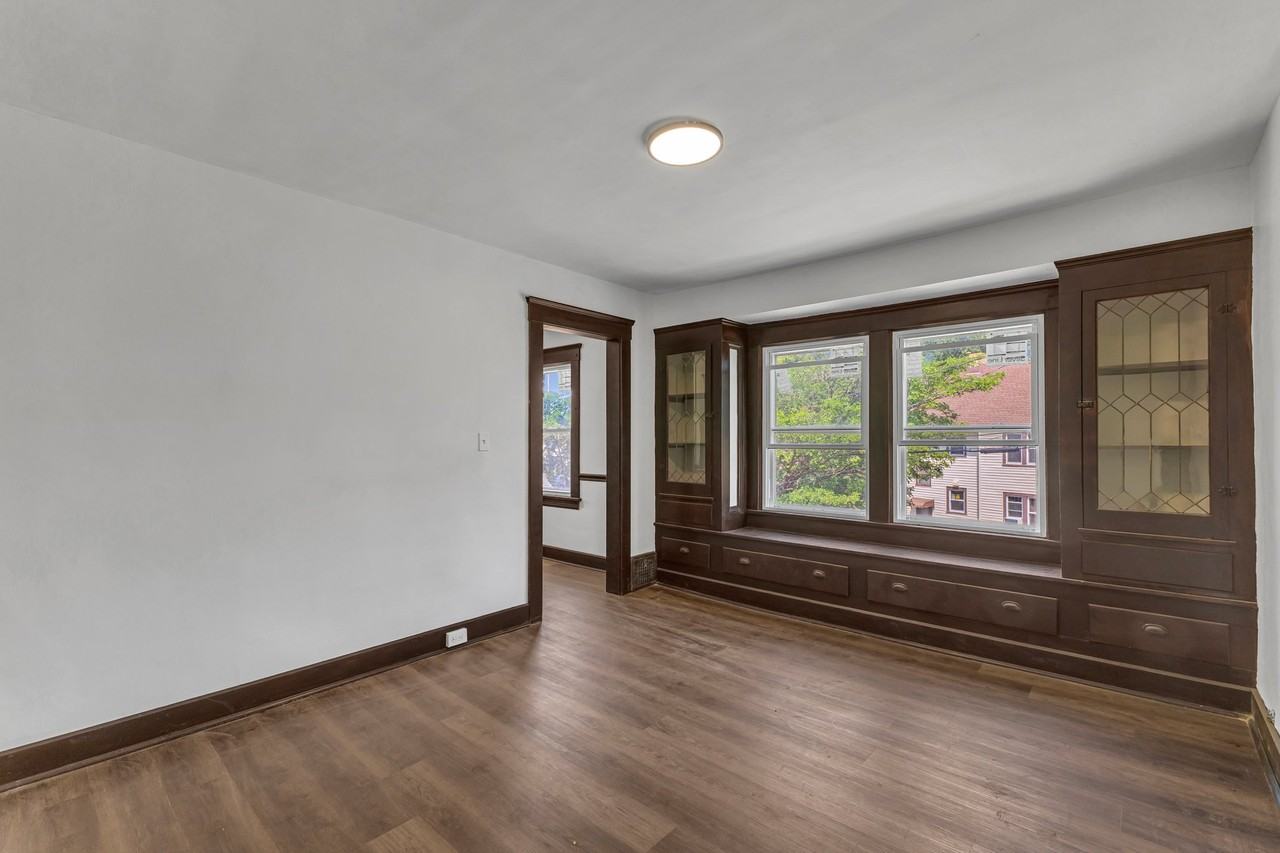 4270 Valley Rd #2ndFL - Photo 7 of 18
