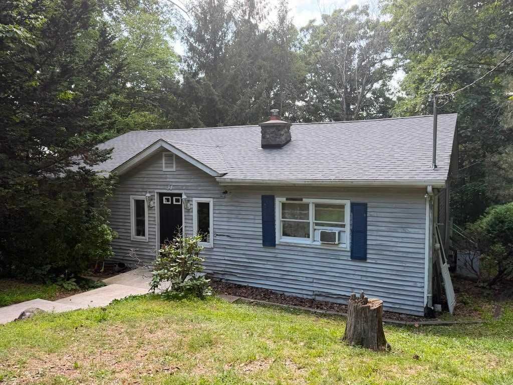 34 Crestwood Trl