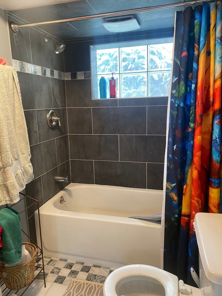 907 Es - Photo 3 of 19