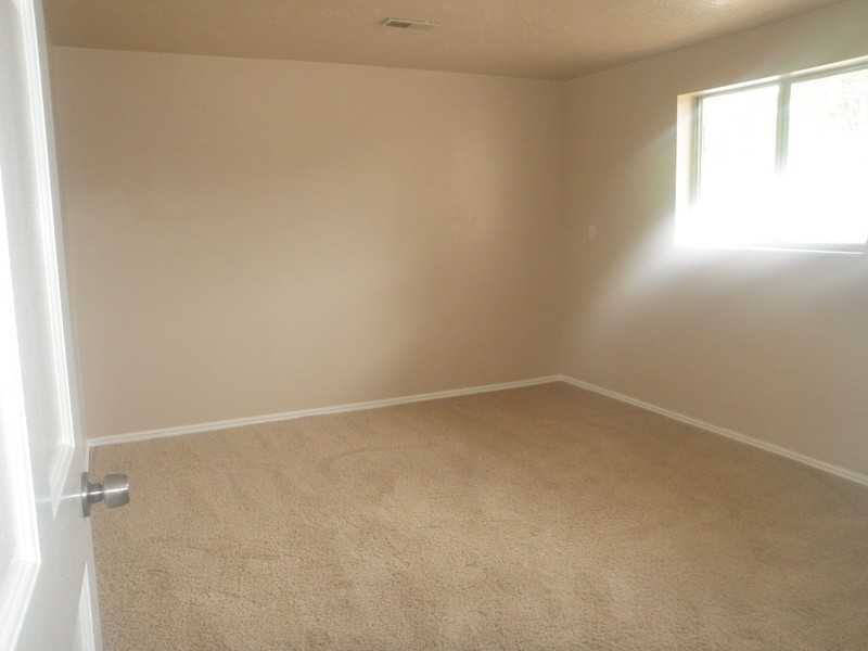 907 Es - Photo 5 of 19