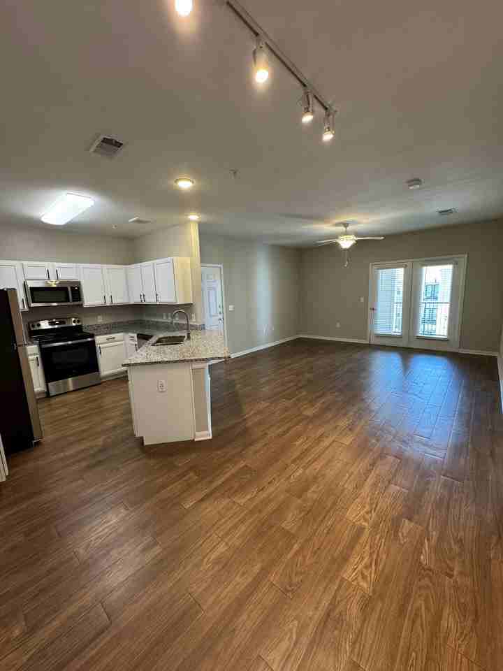 450 Houston Ridge Dr #2106 - Photo 4 of 18