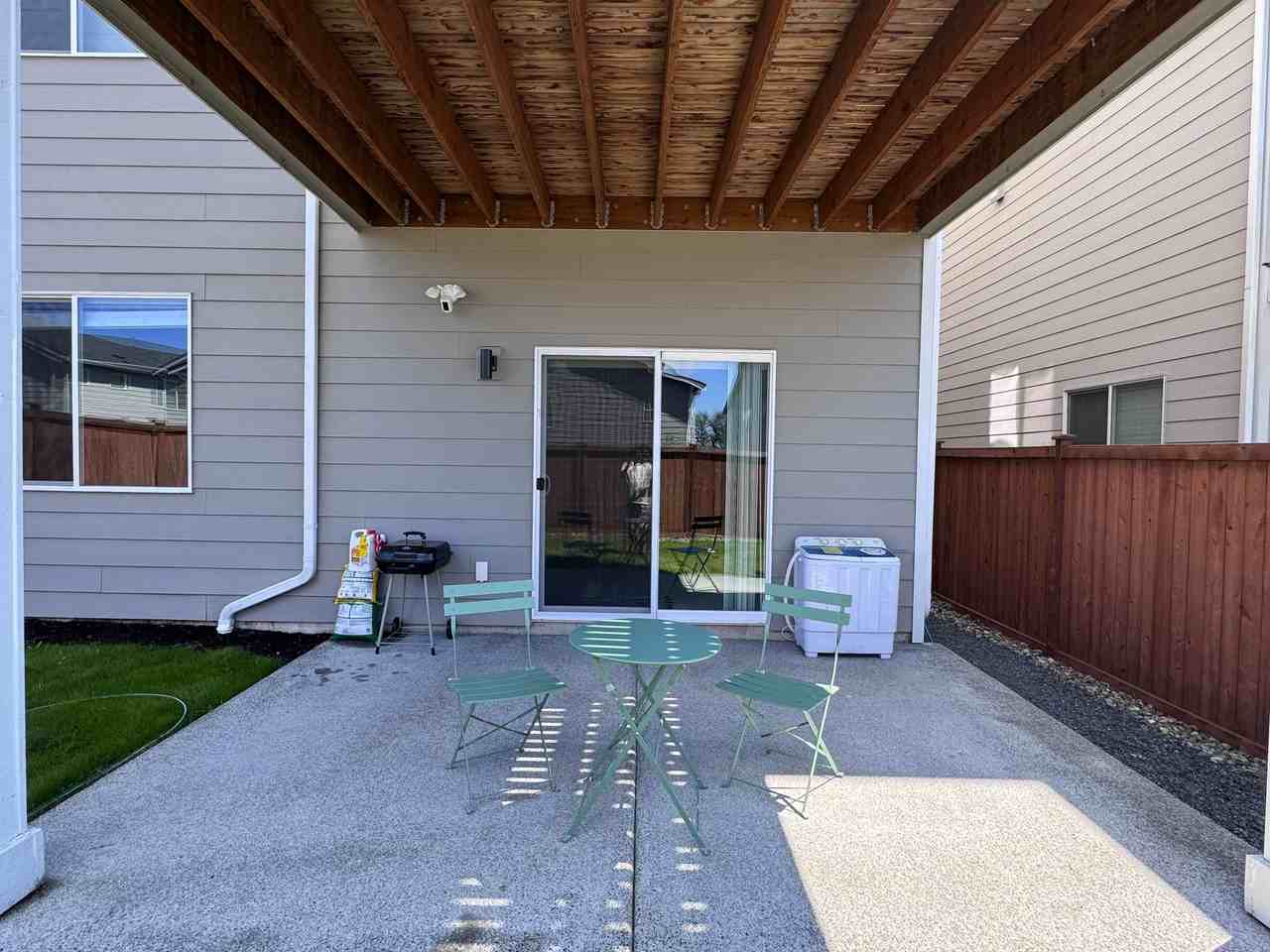 5162 86th Ave Ne #B - Photo 2 of 10