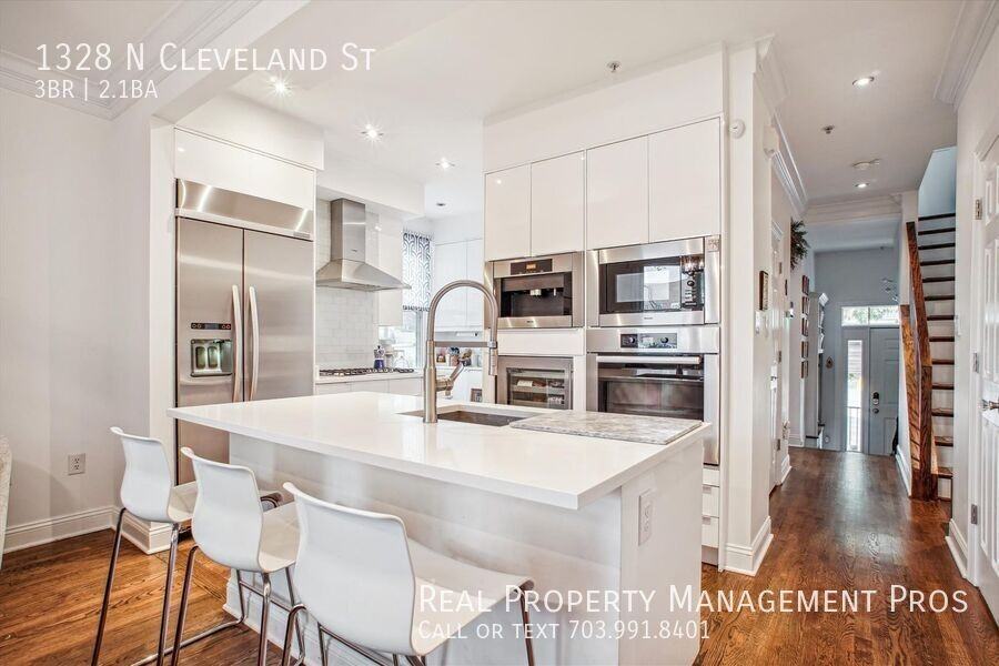 1328 N Cleveland St - Photo 6 of 38
