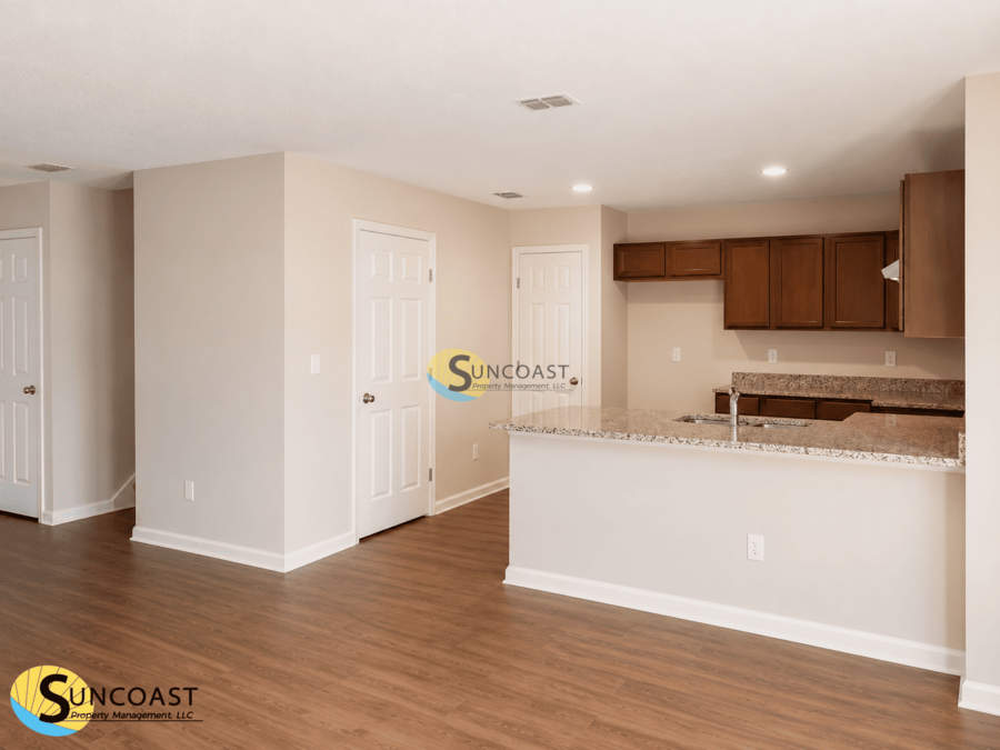 8054 Hastings St - Photo 3 of 14