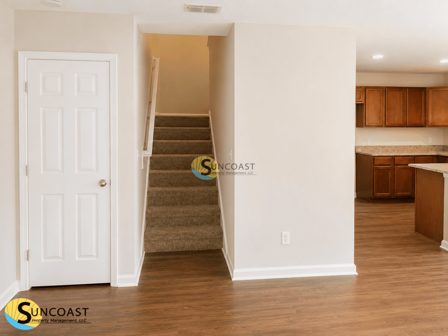 8054 Hastings St - Photo 4 of 14