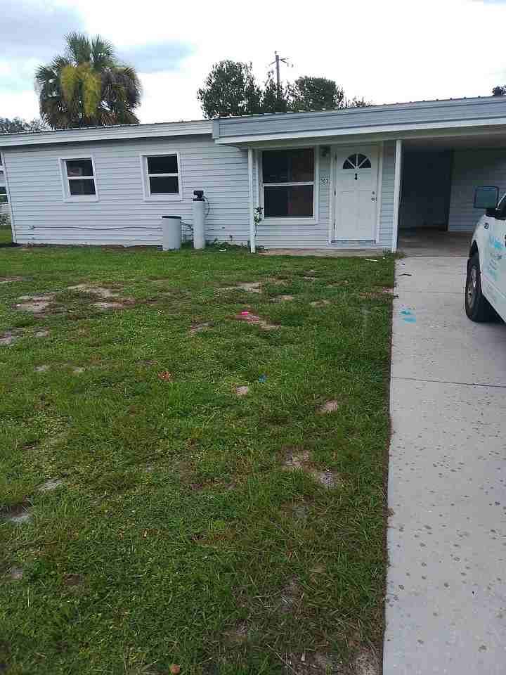 303 Bridle Path - Photo 3 of 3