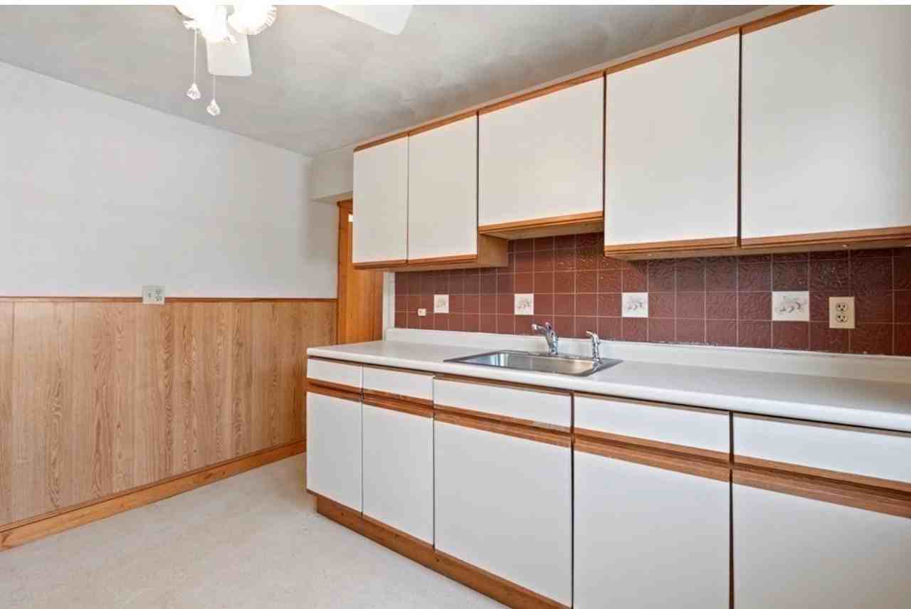 152 Oliver St #2 - Photo 4 of 16