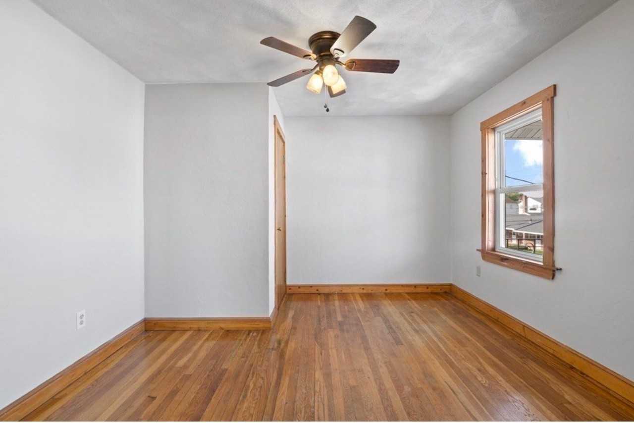 152 Oliver St #2 - Photo 6 of 16