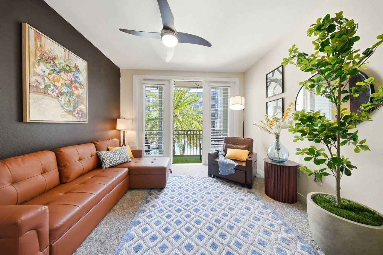 1702 W Cleveland St #219 - Photo 5 of 50