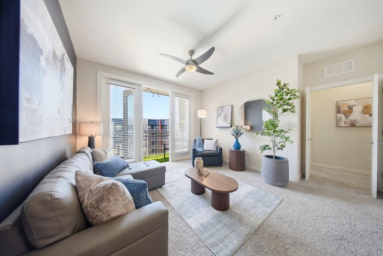 1702 W Cleveland St #528 - Photo 4 of 50