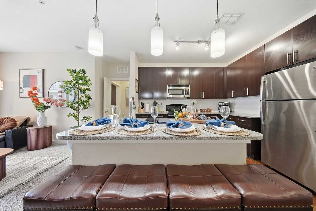 1702 W Cleveland St #425 - Photo 6 of 50