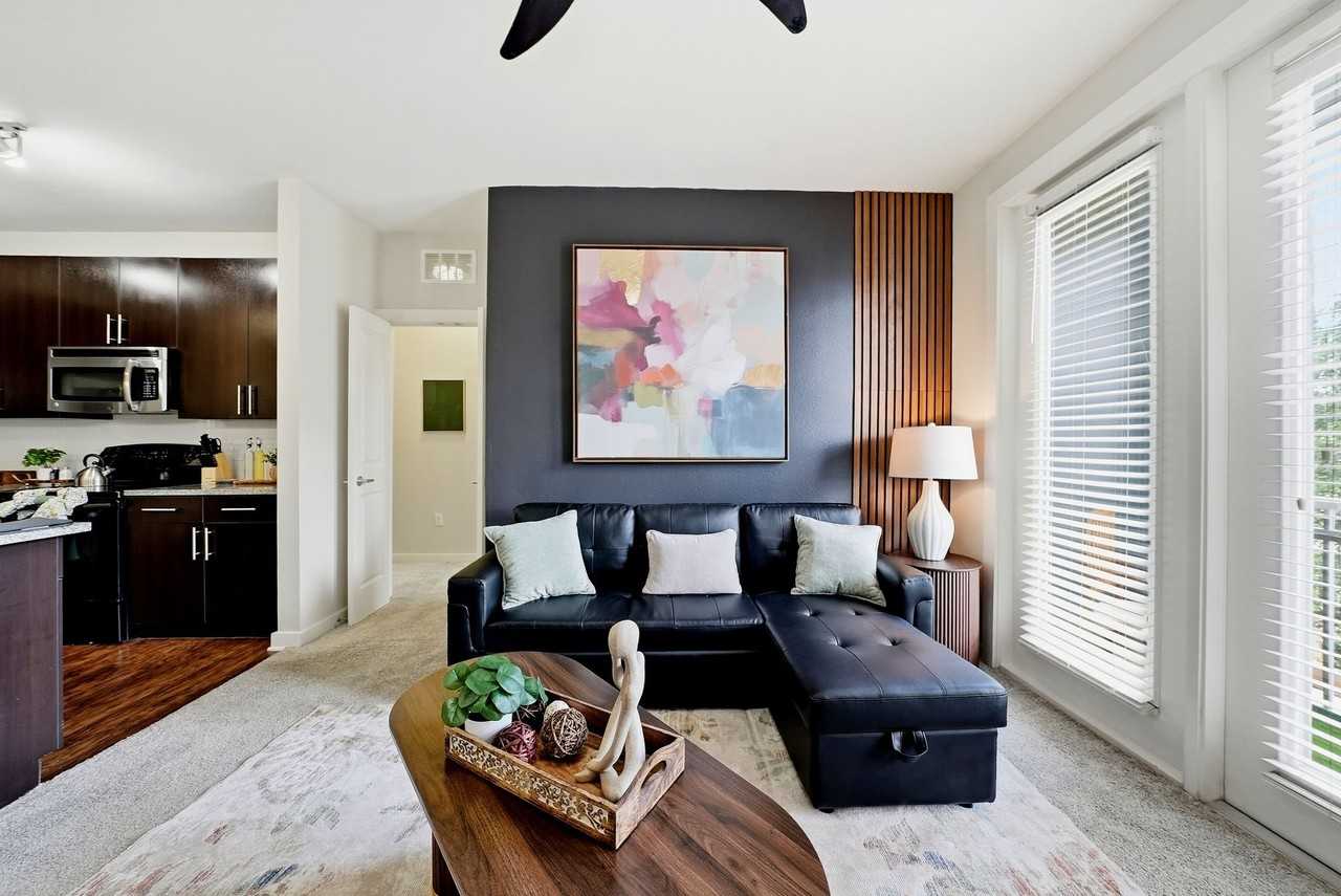 1702 W Cleveland St #314 - Photo 4 of 50