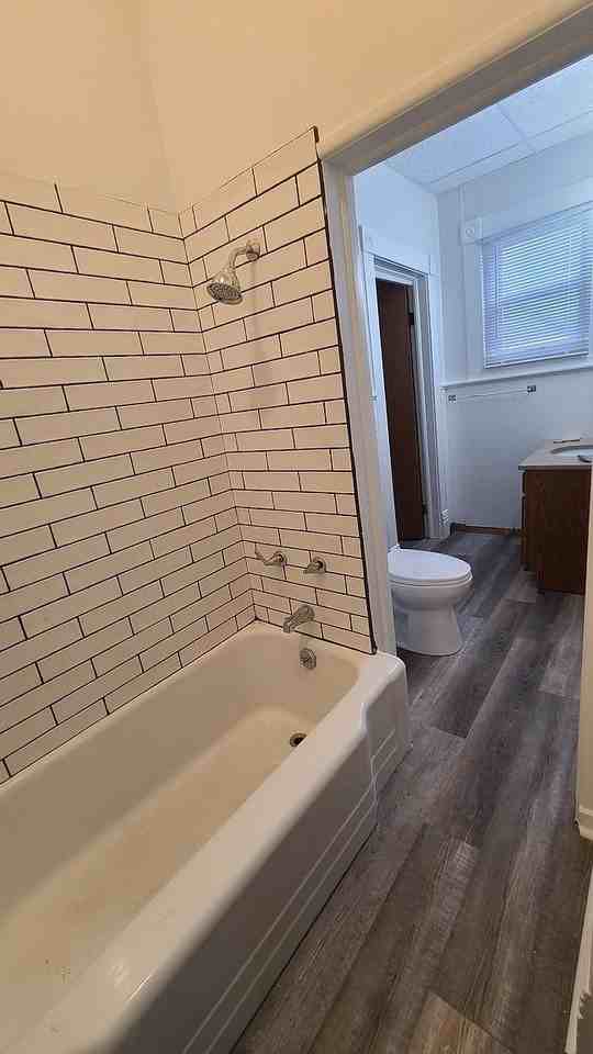 615 W Main St - Photo 2 of 7