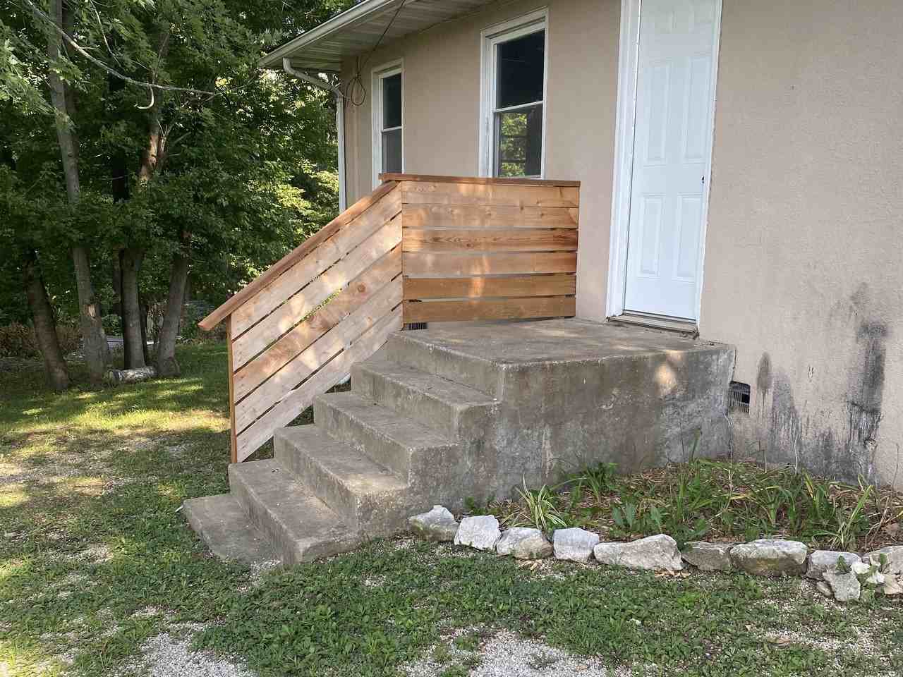 114 Pine St - Photo 2 of 8