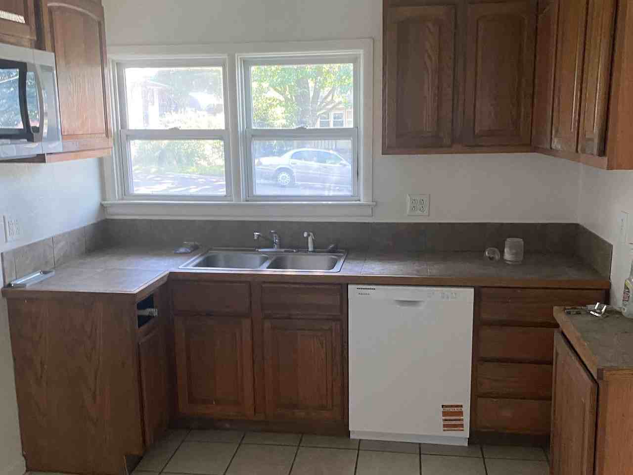 114 Pine St - Photo 6 of 8