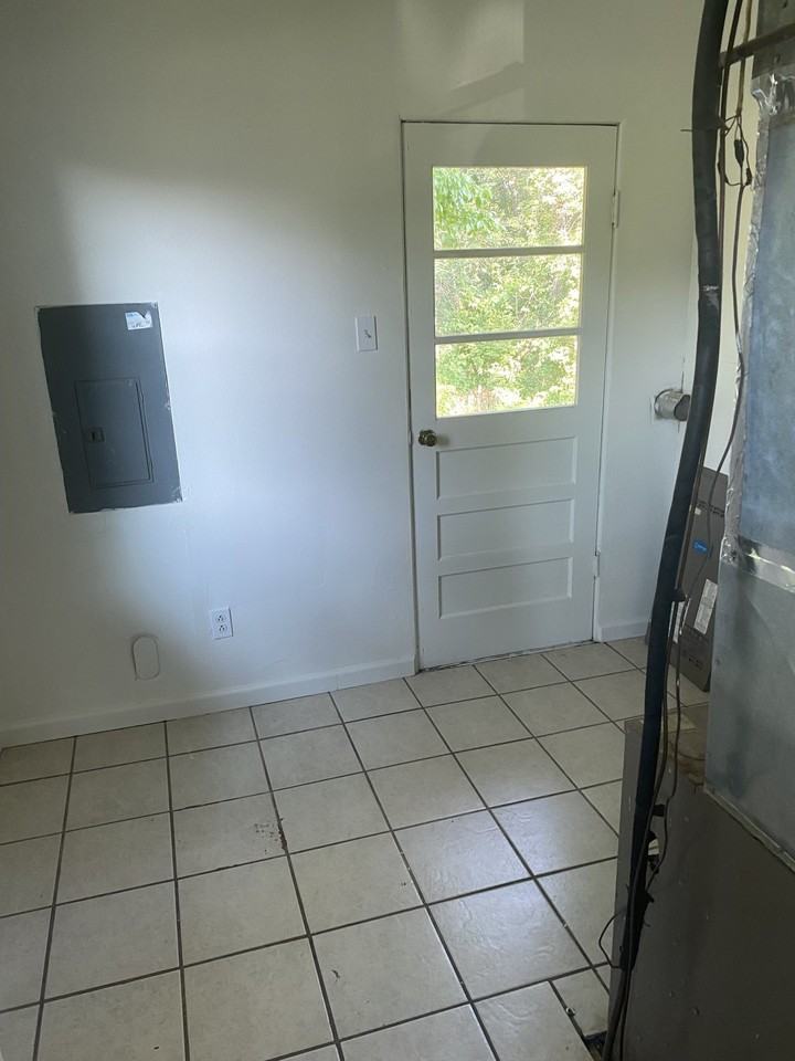 114 Pine St - Photo 7 of 8