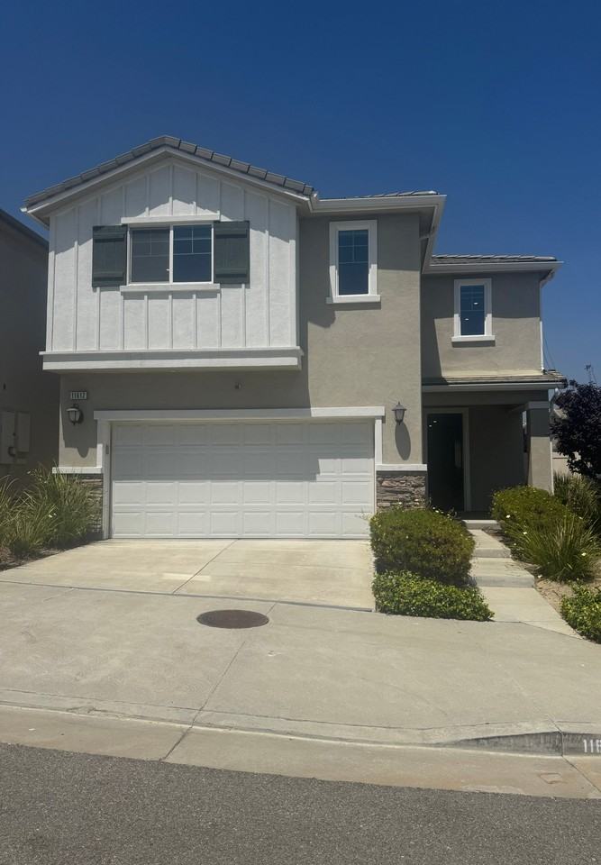 11612 N Amsterdam Ln