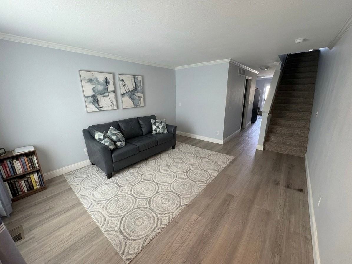 2076 Oakcrest Cir - Photo 6 of 11