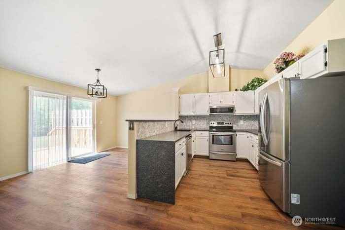 157th Street Ct E #5904 - Photo 6 of 17