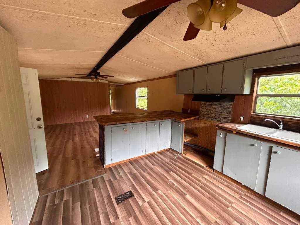 152 Burnt Mill Cir #152 - Photo 2 of 8