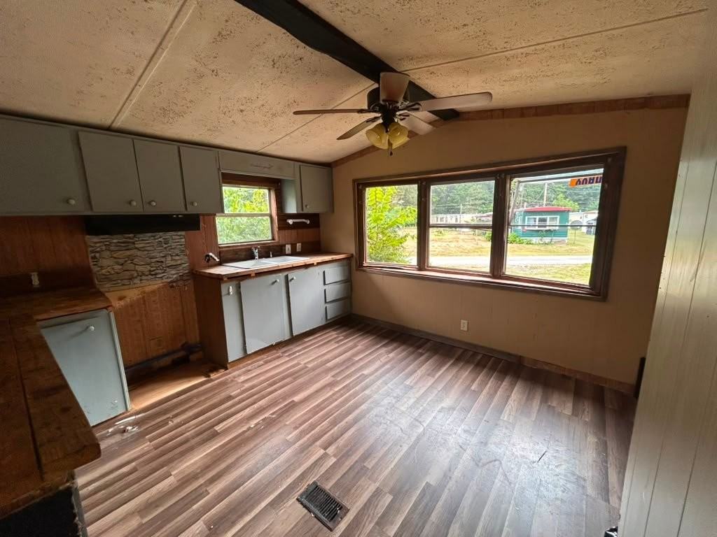 152 Burnt Mill Cir #152 - Photo 3 of 8