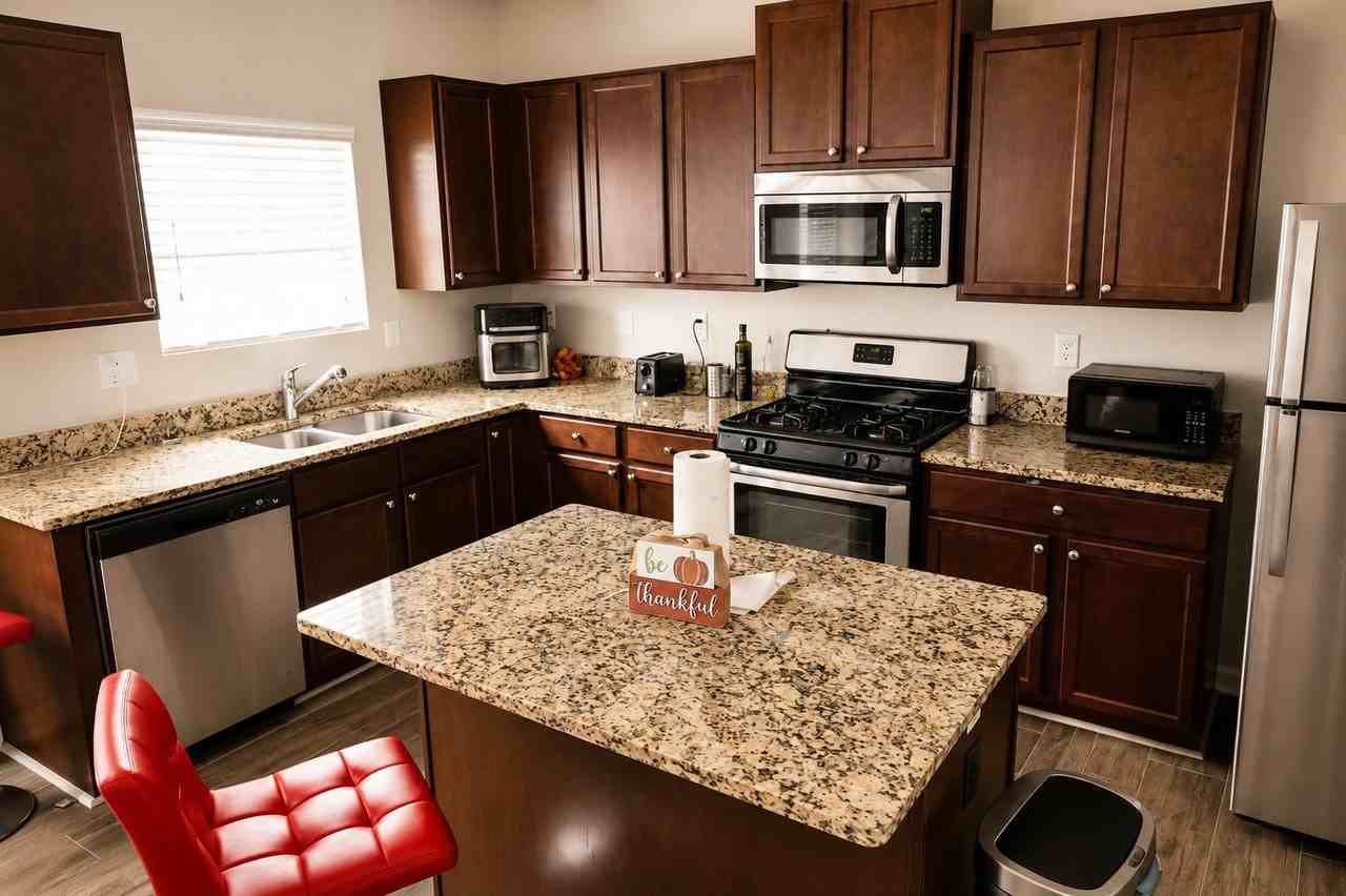 4624 Rapahoe Trl - Photo 3 of 20