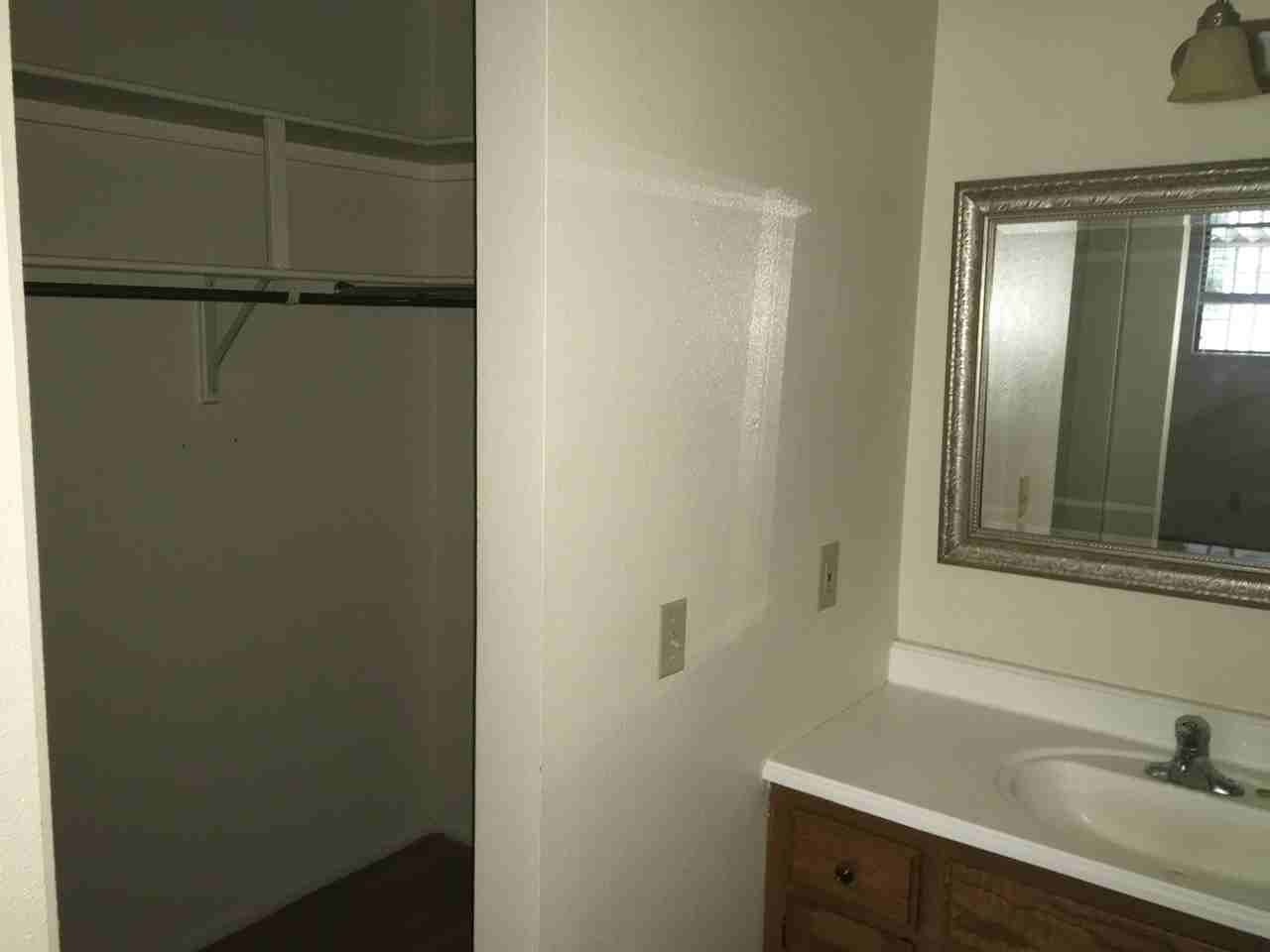 255 Se #8 - Photo 6 of 14