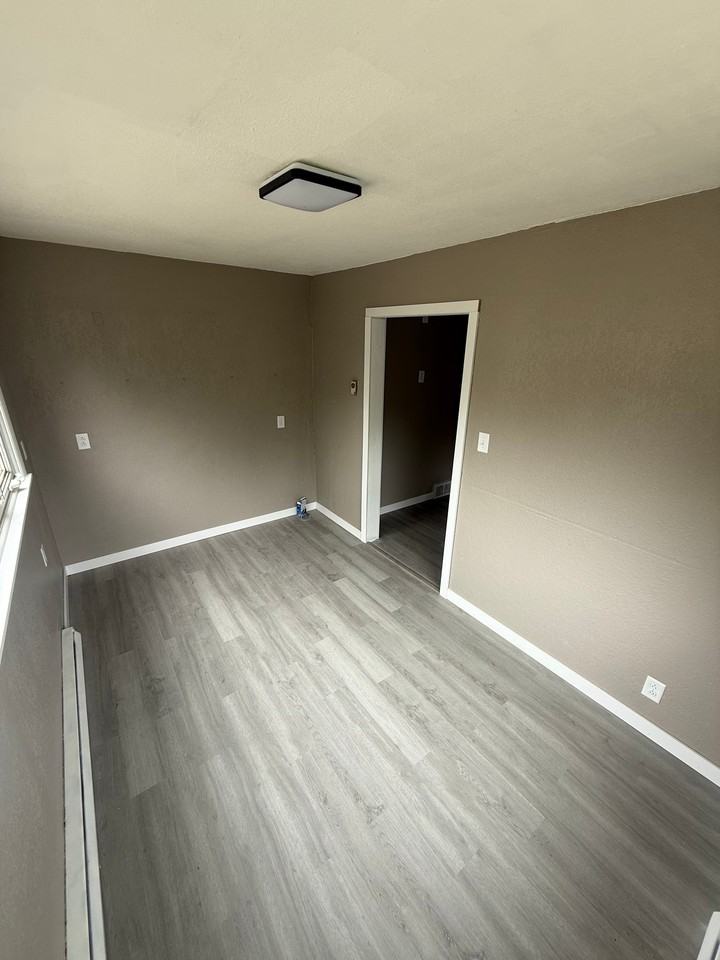 409 N 77th Ave W - Photo 5 of 14