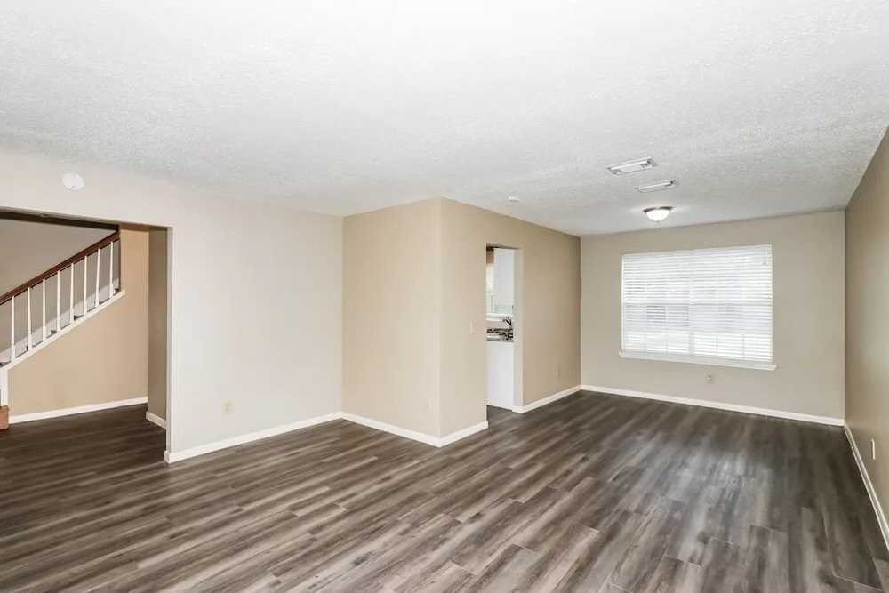 16110 Sweetwater Creek Dr - Photo 3 of 10