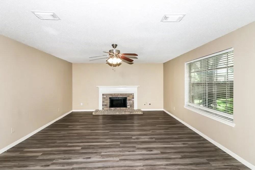 16110 Sweetwater Creek Dr - Photo 5 of 10