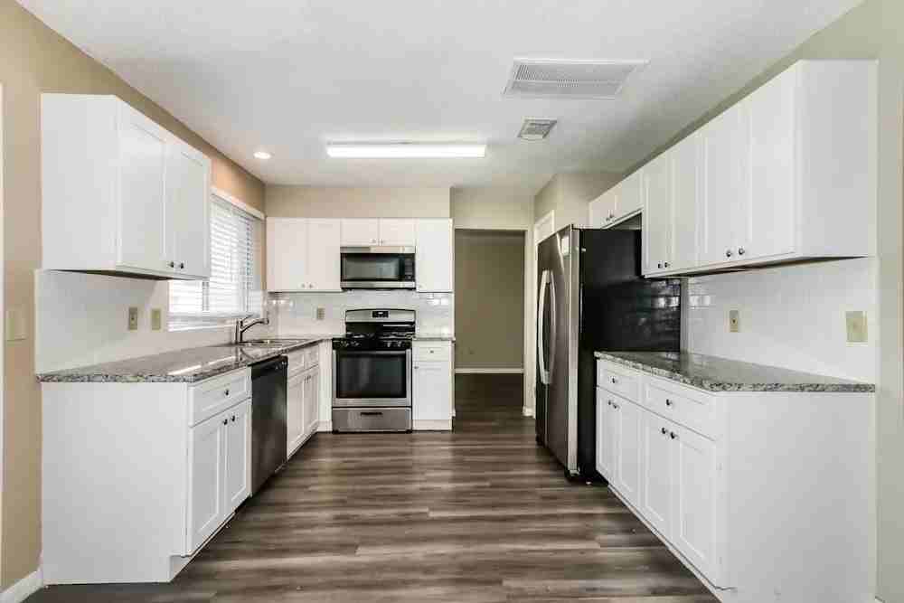 16110 Sweetwater Creek Dr - Photo 6 of 10