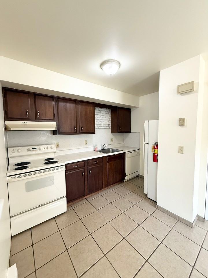 717 N Saint Elmo St #1 - Photo 5 of 14