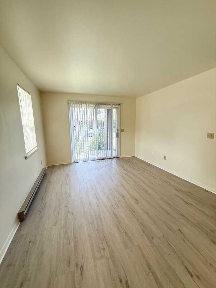 717 N Saint Elmo St #1 - Photo 7 of 14