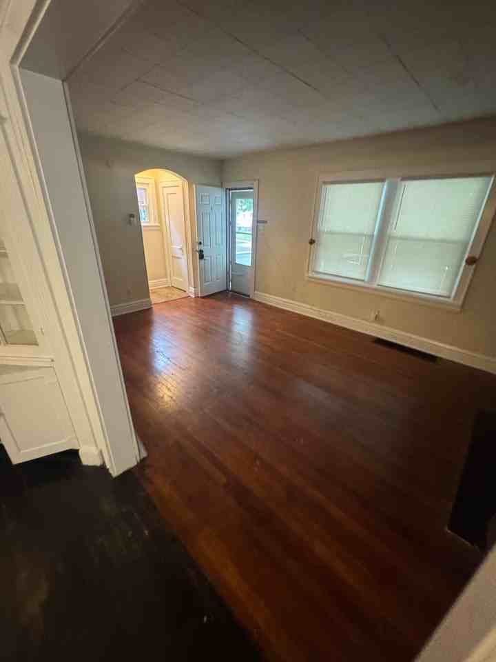 431 Noah Ave - Photo 4 of 8