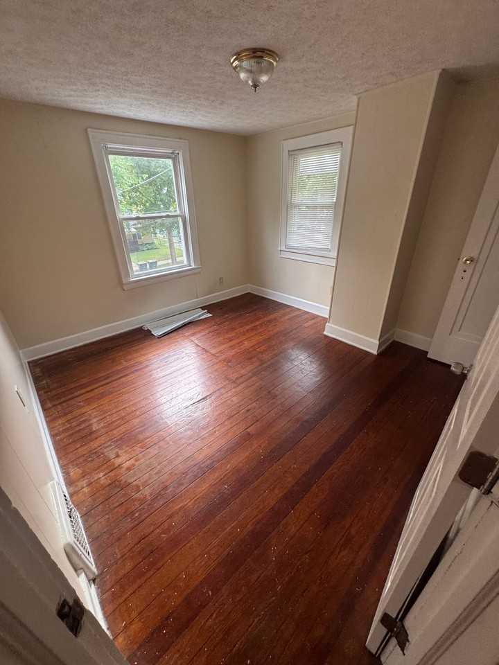 431 Noah Ave - Photo 5 of 8