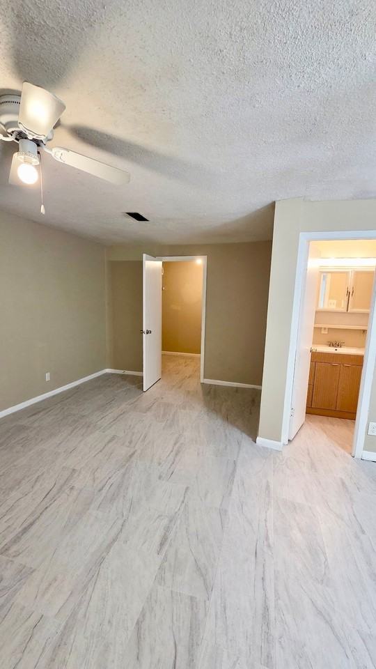 4447 Melvin Cir W - Photo 7 of 14