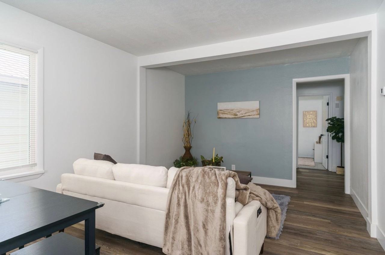 1117 S 3rd Ave #1 - Photo 2 of 12