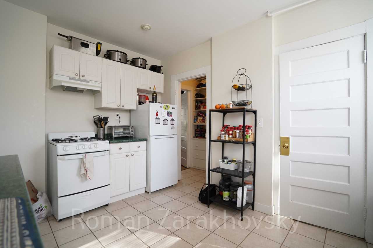 5 Ashford Ct #3 - Photo 2 of 19