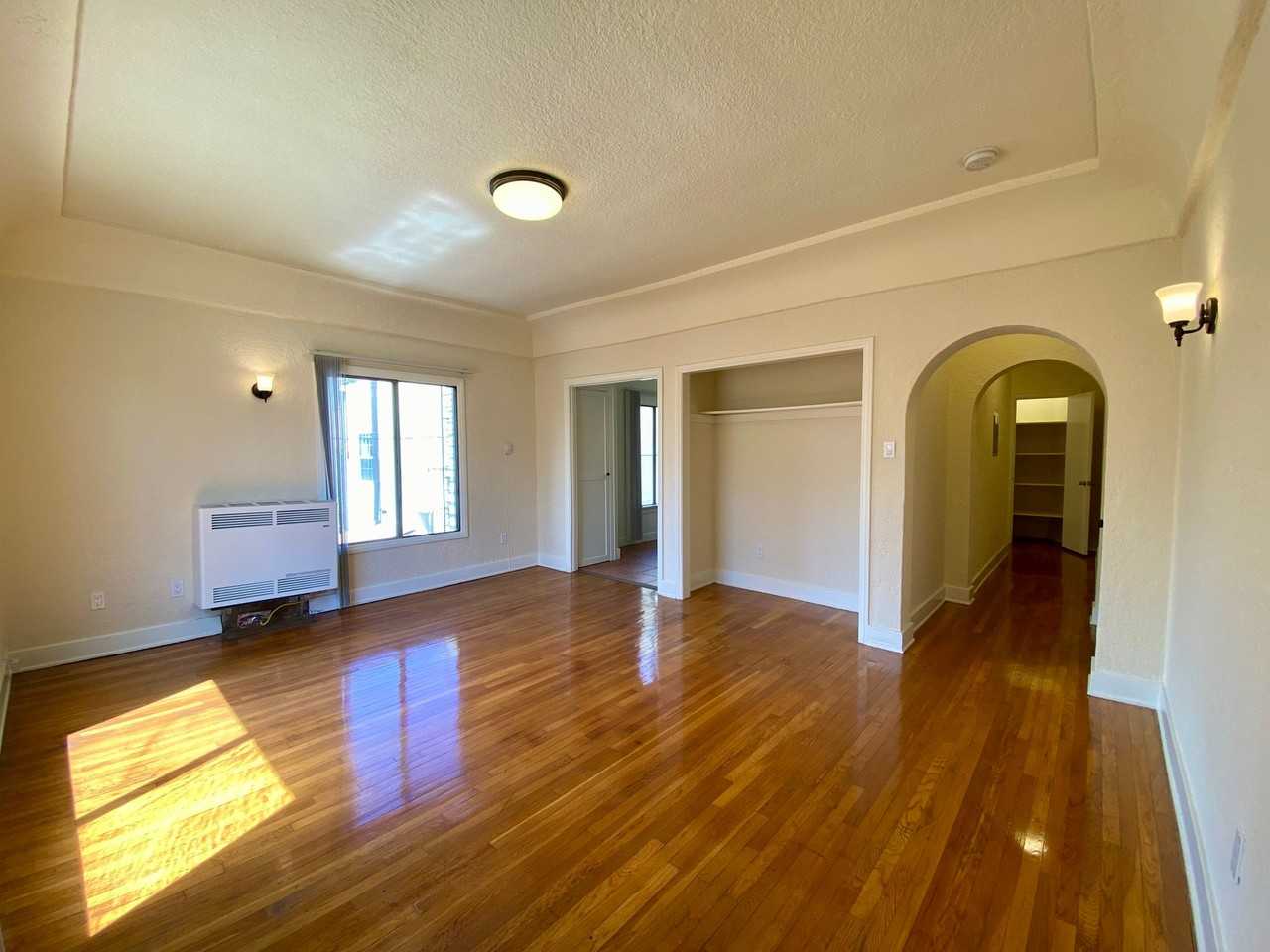351 N Ogden Dr #7 - Photo 2 of 19