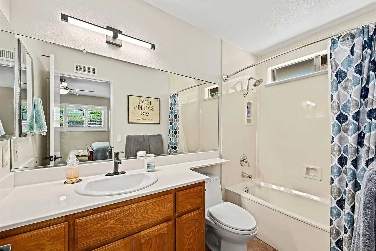 462 Dewane Dr - Photo 7 of 20