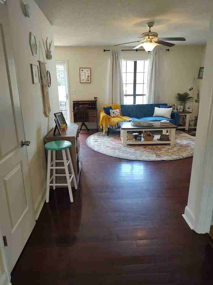 1008 Monticello Dr - Photo 2 of 11