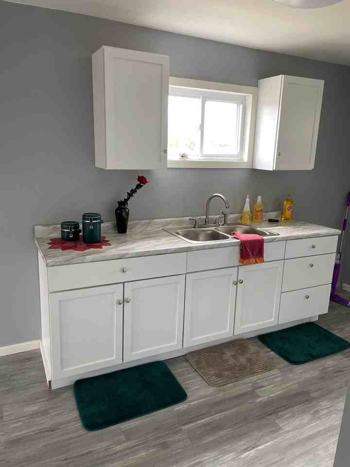 1198 Hurd Ave - Photo 2 of 5