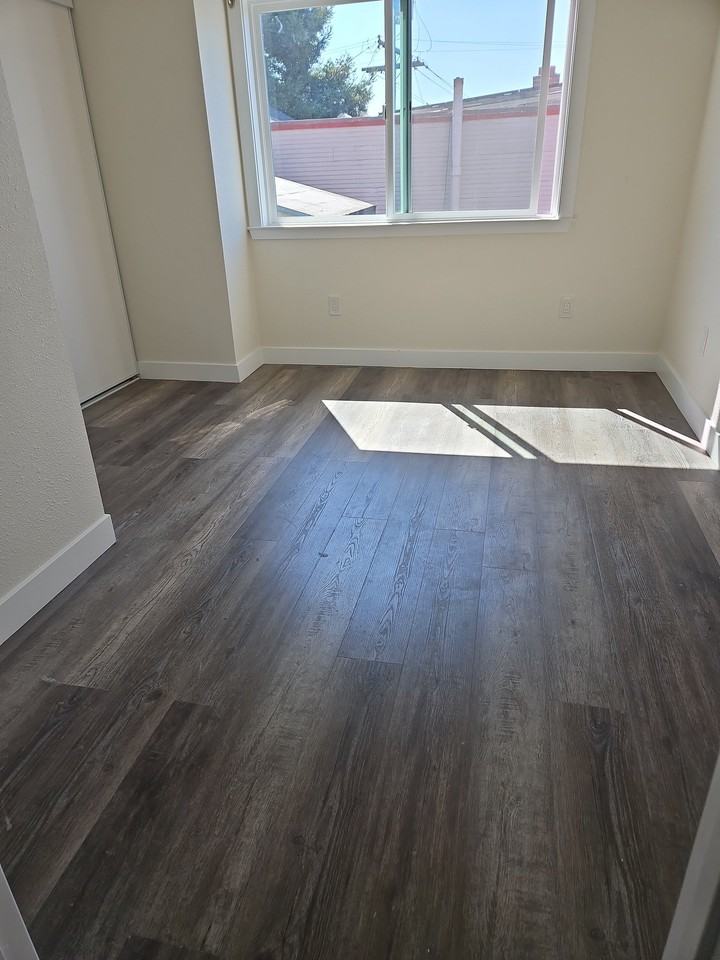 1515 Center St #5 - Photo 5 of 10