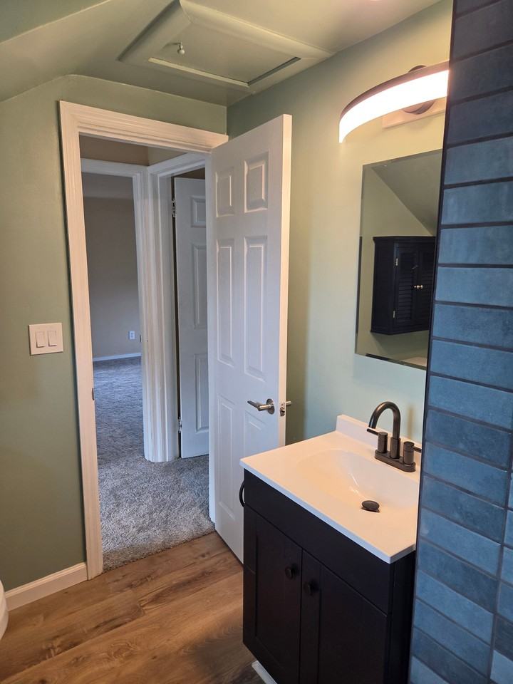 5272 Fieldcrest Dr - Photo 6 of 20