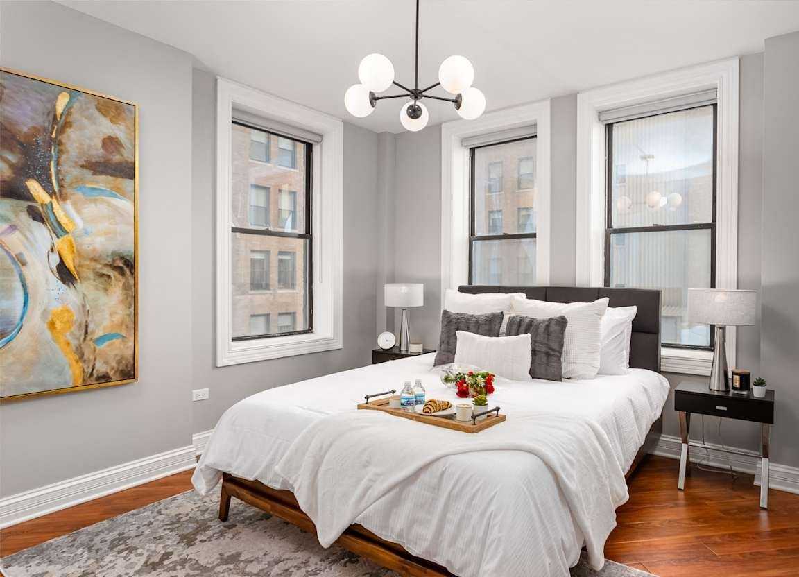 5010 N Sheridan Rd #714 - Photo 4 of 18