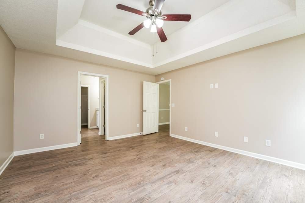 4943 Bryant Dr - Photo 6 of 12