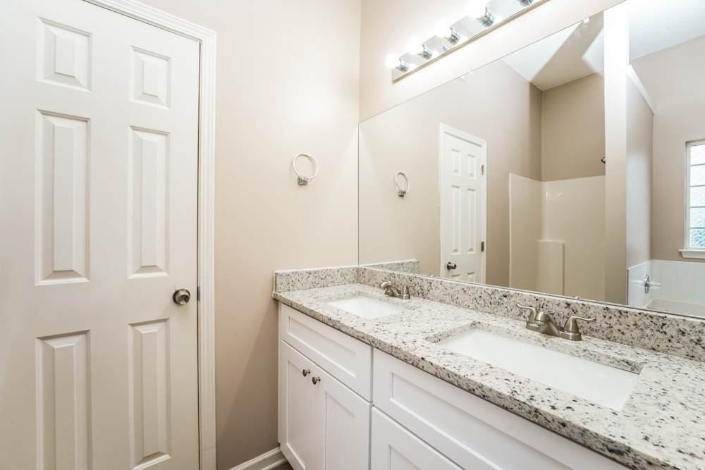 4943 Bryant Dr - Photo 7 of 12