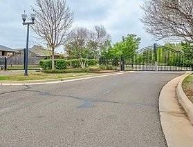 7712 Nw 136th Ter - Photo 4 of 20