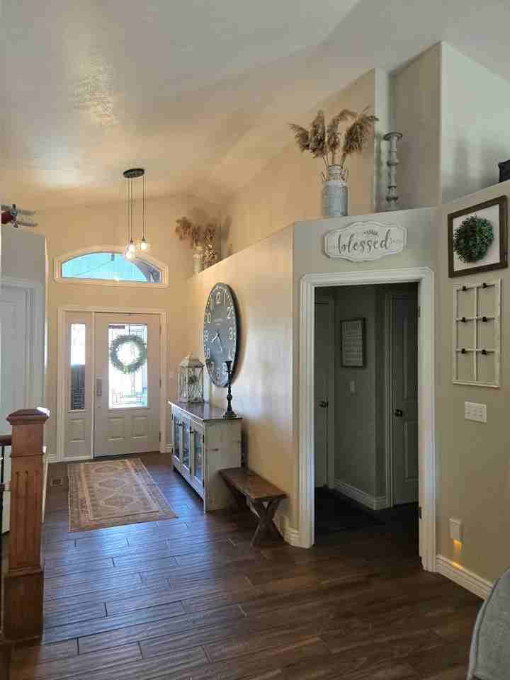 3732 Nw - Photo 3 of 19