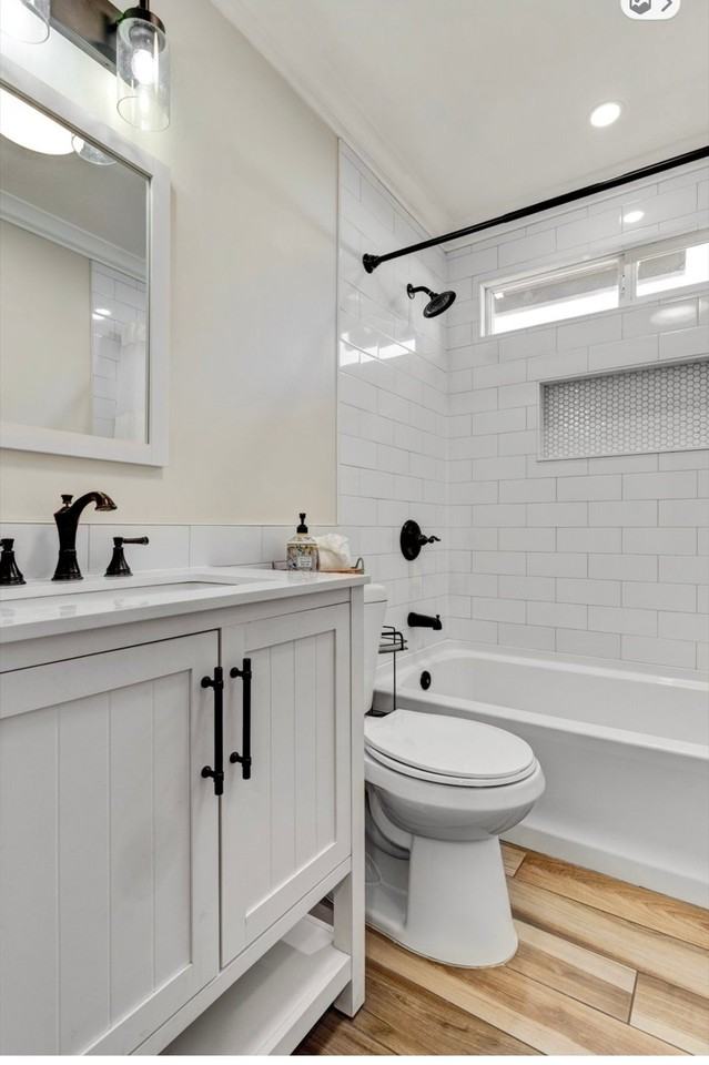 412 E 17th St - Photo 4 of 10